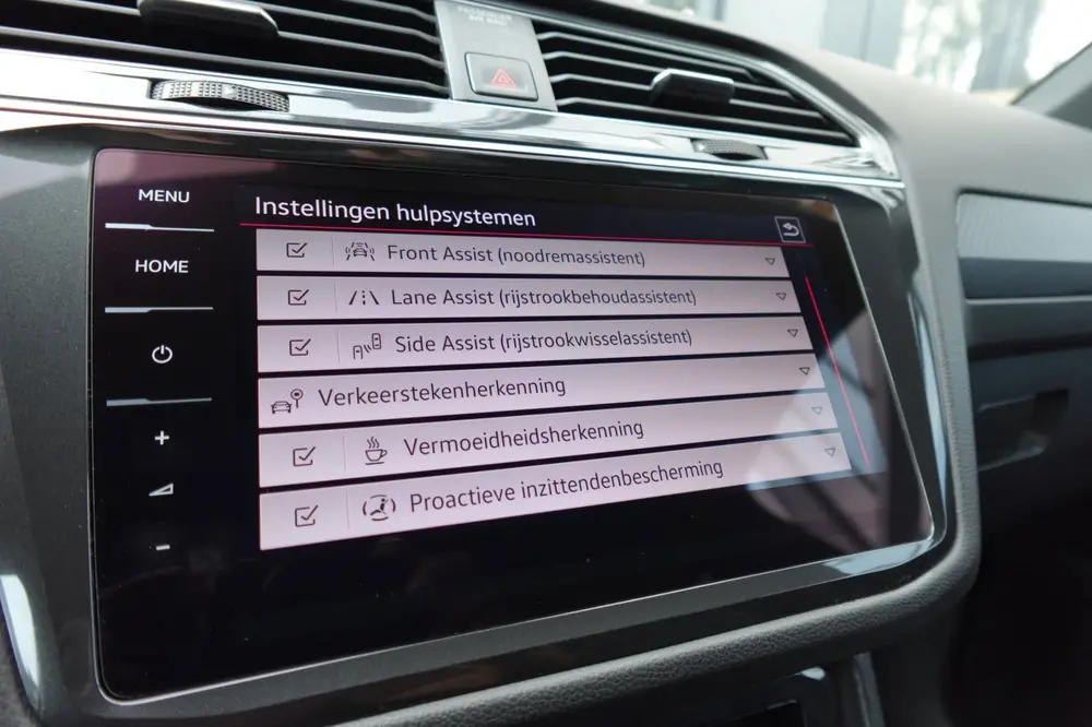 Volkswagen Tiguan 2.0 TDI 4Motion PANO H&K KEYLESS uit 2021, foto 18