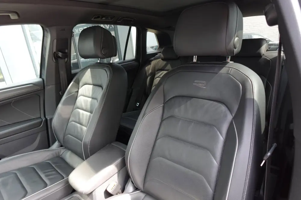 Volkswagen Tiguan 2.0 TDI 4Motion PANO H&K KEYLESS uit 2021, foto 4