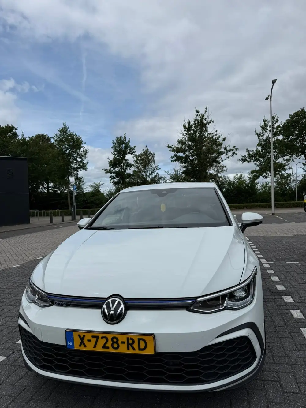 Volkswagen Golf 1.4 Ehybrid 245pk DSG 2020 Wit uit 2020, foto 2