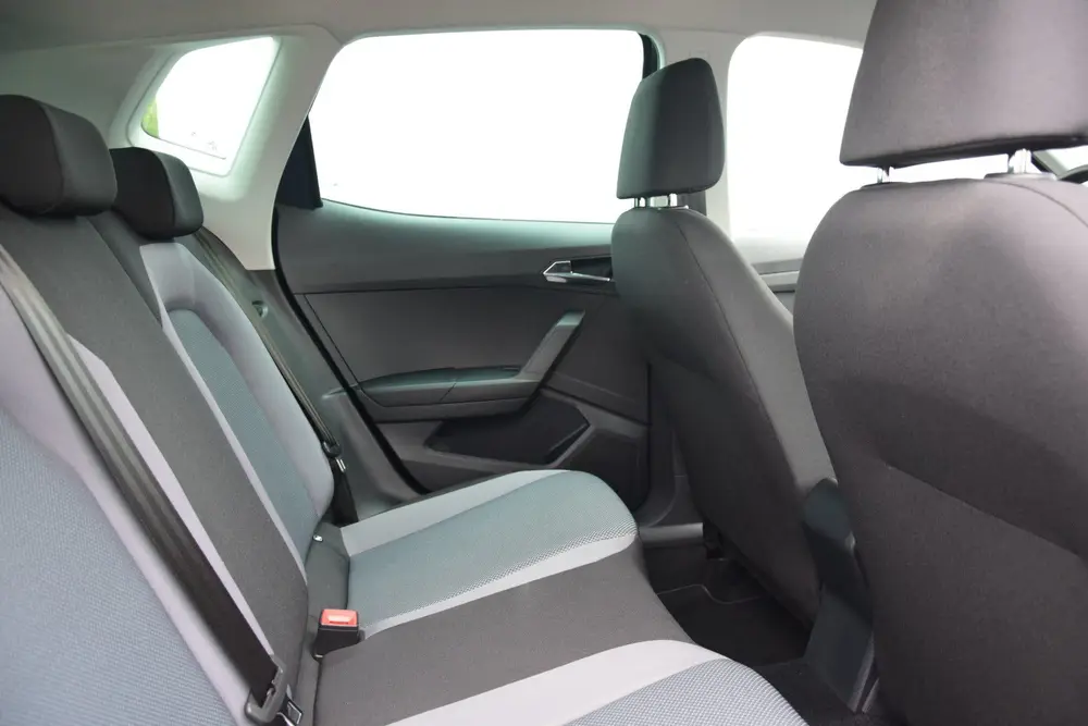SEAT Arona 1.0 TSI Style Automaat Navi uit 2019, foto 16