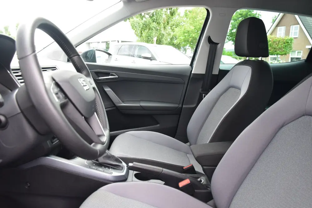 SEAT Arona 1.0 TSI Style Automaat Navi uit 2019, foto 18