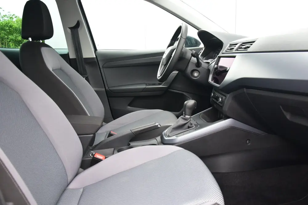 SEAT Arona 1.0 TSI Style Automaat Navi uit 2019, foto 3