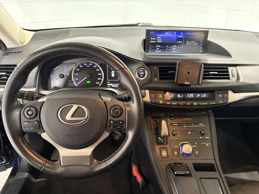 Lexus CT 200h Hybrid 136pk E-CVT Business Line, ACC, Camera uit 2020, foto 15