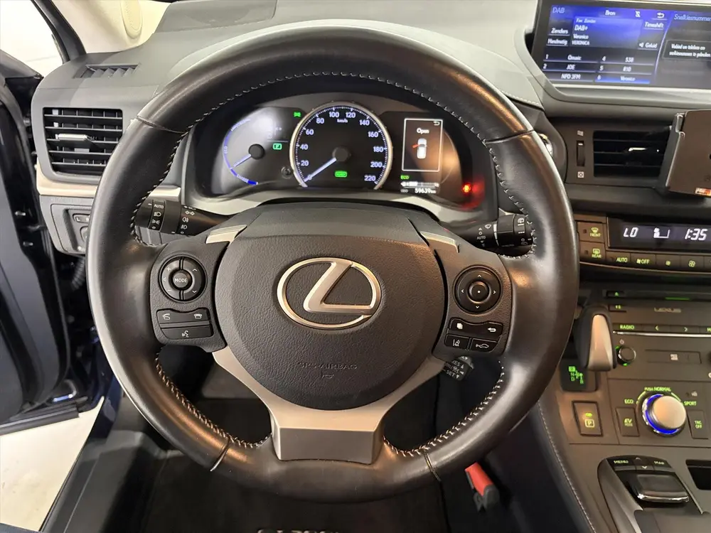 Lexus CT 200h Hybrid 136pk E-CVT Business Line, ACC, Camera uit 2020, foto 16