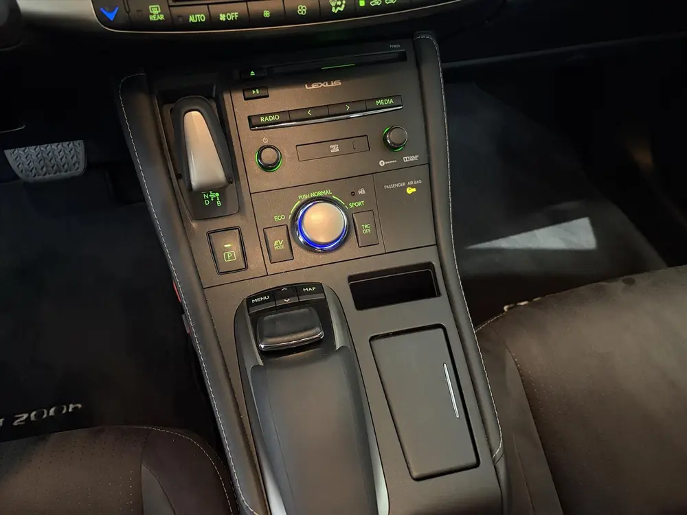 Lexus CT 200h Hybrid 136pk E-CVT Business Line, ACC, Camera uit 2020, foto 19