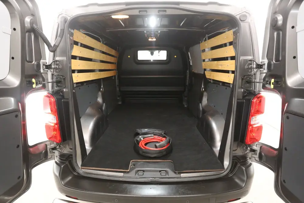 Citroën Jumpy ë-Jumpy Peugeot e-Expert 75 kWh L2H1 uit 2022, foto 3
