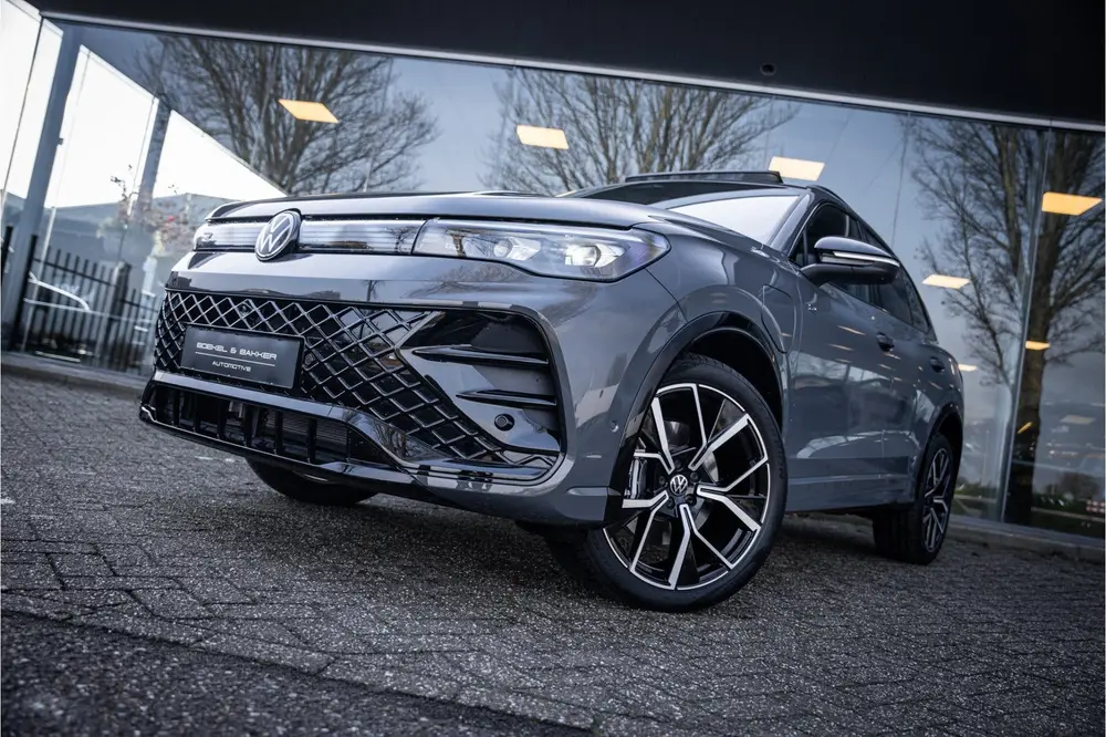 Volkswagen Tiguan eHybrid R-Line Edition * Panodak * Trekhaa uit 2025, foto 17
