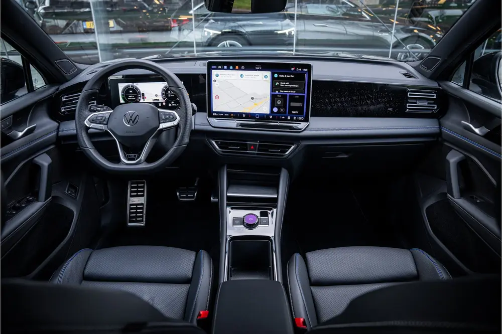 Volkswagen Tiguan eHybrid R-Line Edition * Panodak * Trekhaa uit 2025, foto 2