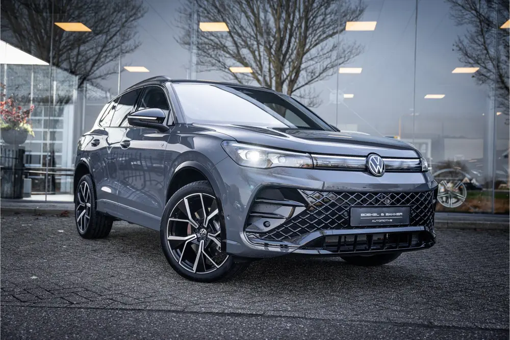 Volkswagen Tiguan eHybrid R-Line Edition * Panodak * Trekhaa uit 2025, foto 9