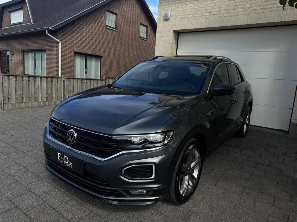 Volkswagen T-Roc 1.5 TSI 150pk DSG R-line Panoramadak Virtua uit 2022, foto 5