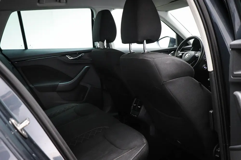 Skoda Kamiq 1.0 TSI Active uit 2021, foto 12