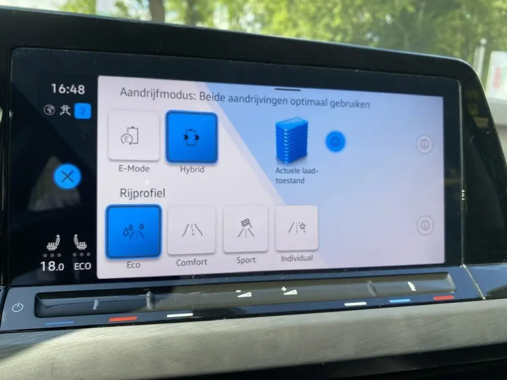 Volkswagen Golf 1.4 eHybrid Style Stoel/Stuurverwarming, eer uit 2022, foto 17