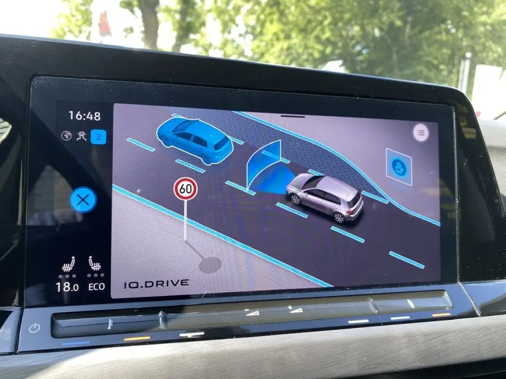 Volkswagen Golf 1.4 eHybrid Style Stoel/Stuurverwarming, eer uit 2022, foto 18
