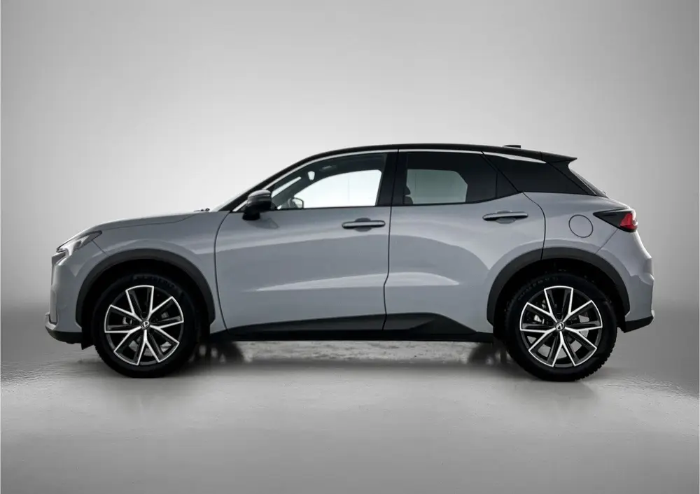 Lexus LBX Cool 2WD uit 2025, foto 3