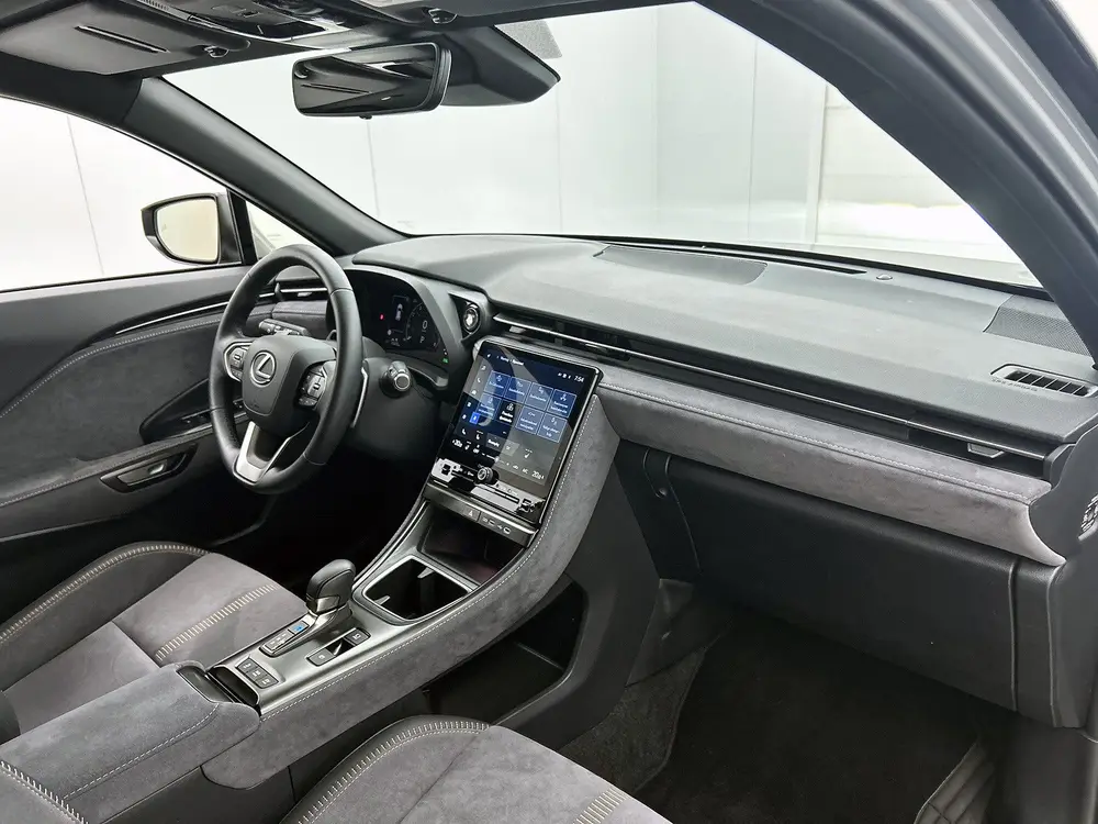 Lexus LBX Cool 2WD uit 2025, foto 6