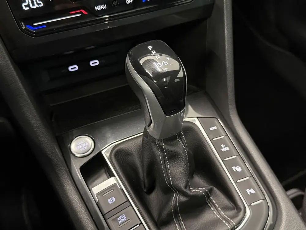 Volkswagen Tiguan 1.4 TSI eHybrid R-Line Business+ Automaat uit 2022, foto 17