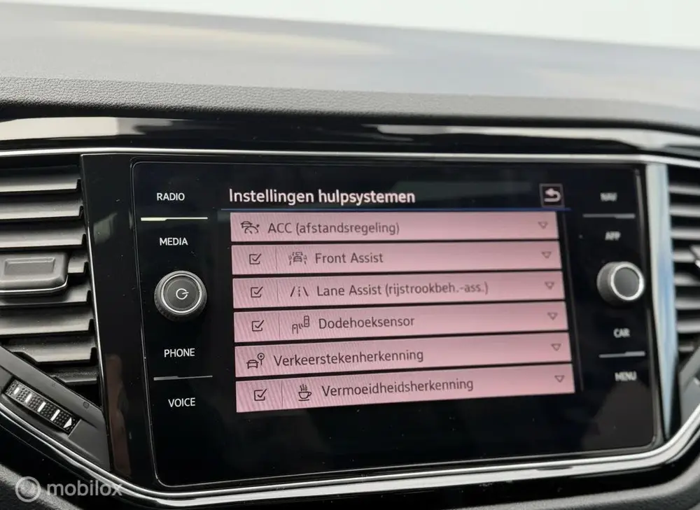 Volkswagen T-Roc 2.0 TSI 4Motion R PANO|AKRA|CARPLAY|ACC| uit 2020, foto 18