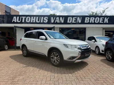 Mitsubishi Outlander 2.0 2WD Instyle|Navi|Cruise|Clima|Carpl uit 2019