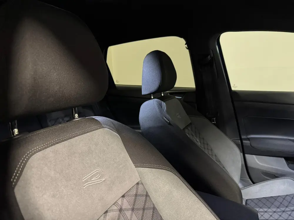 Volkswagen Polo 1.0 TSI R-Line CAM CARPLAY BLINDSPOT uit 2025, foto 11