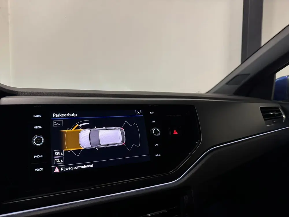 Volkswagen Polo 1.0 TSI R-Line CAM CARPLAY BLINDSPOT uit 2025, foto 17