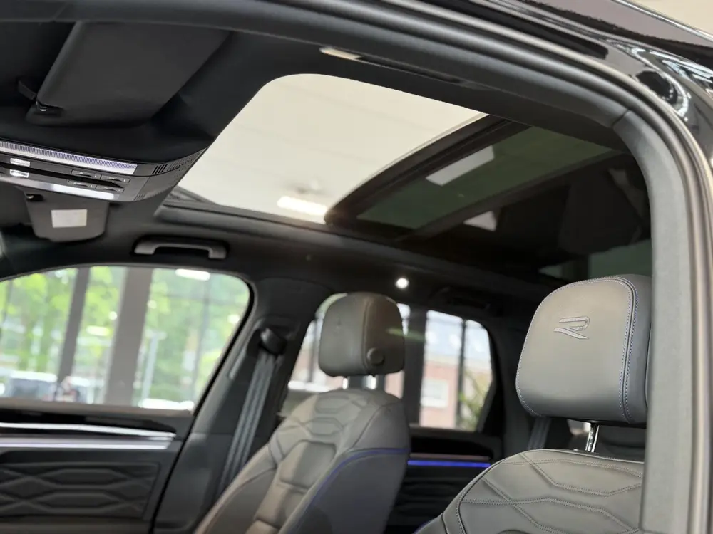 Volkswagen Touareg 3.0 TSi eHybrid 4MOTION R PANO-DAK|HEAD U uit 2025, foto 11