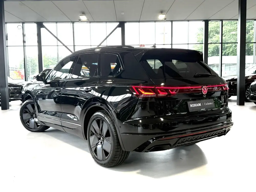 Volkswagen Touareg 3.0 TSi eHybrid 4MOTION R PANO-DAK|HEAD U uit 2025, foto 6