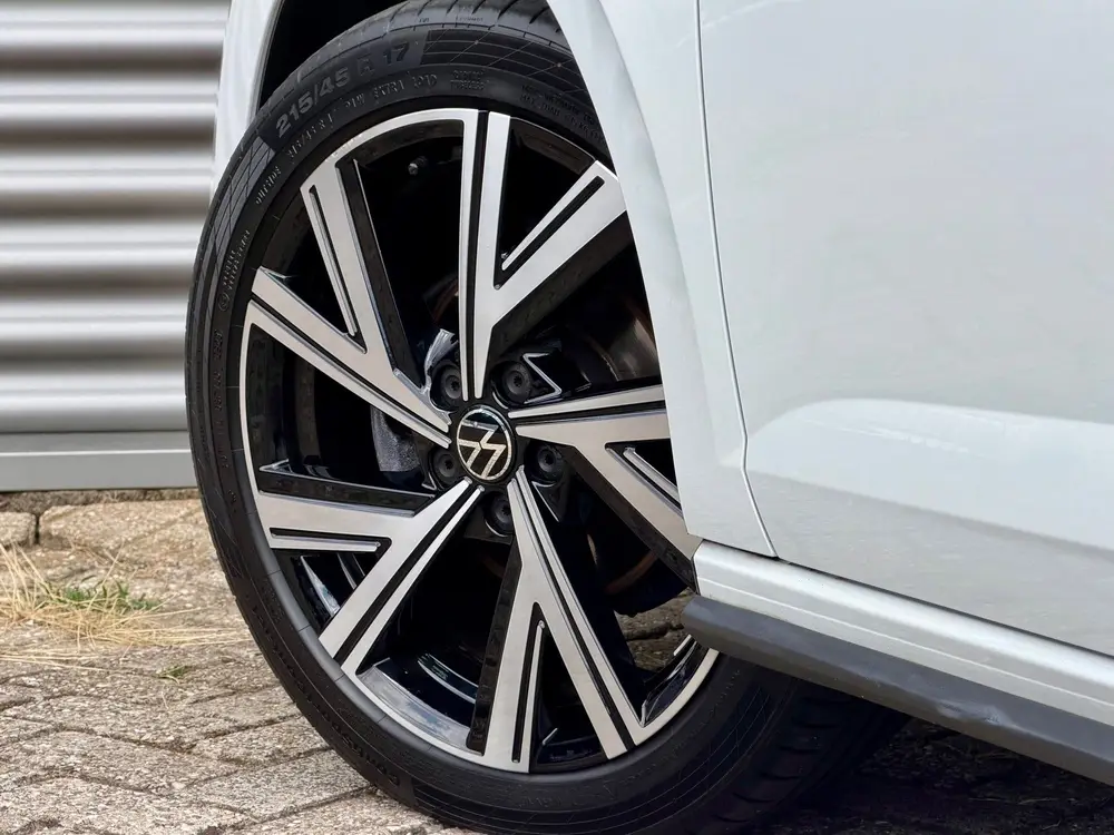 Volkswagen Polo 1.0 TSI R-Line DSG | Panorama I IQ Light | D uit 2023, foto 20