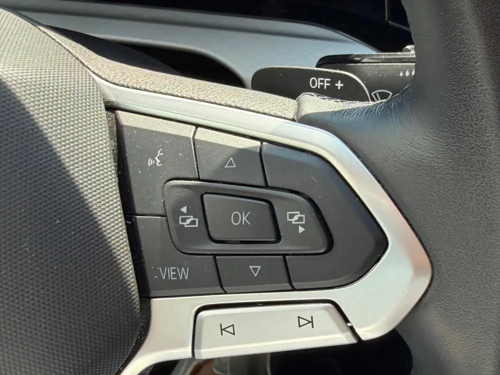 Volkswagen Golf 1.0 eTSI AUTOMAAT Life, achteruitrijcamera uit 2024, foto 17