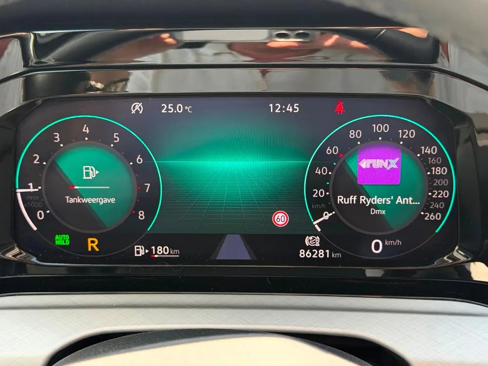 Volkswagen Golf 1.0 eTSI AUTOMAAT Life, achteruitrijcamera uit 2024, foto 6