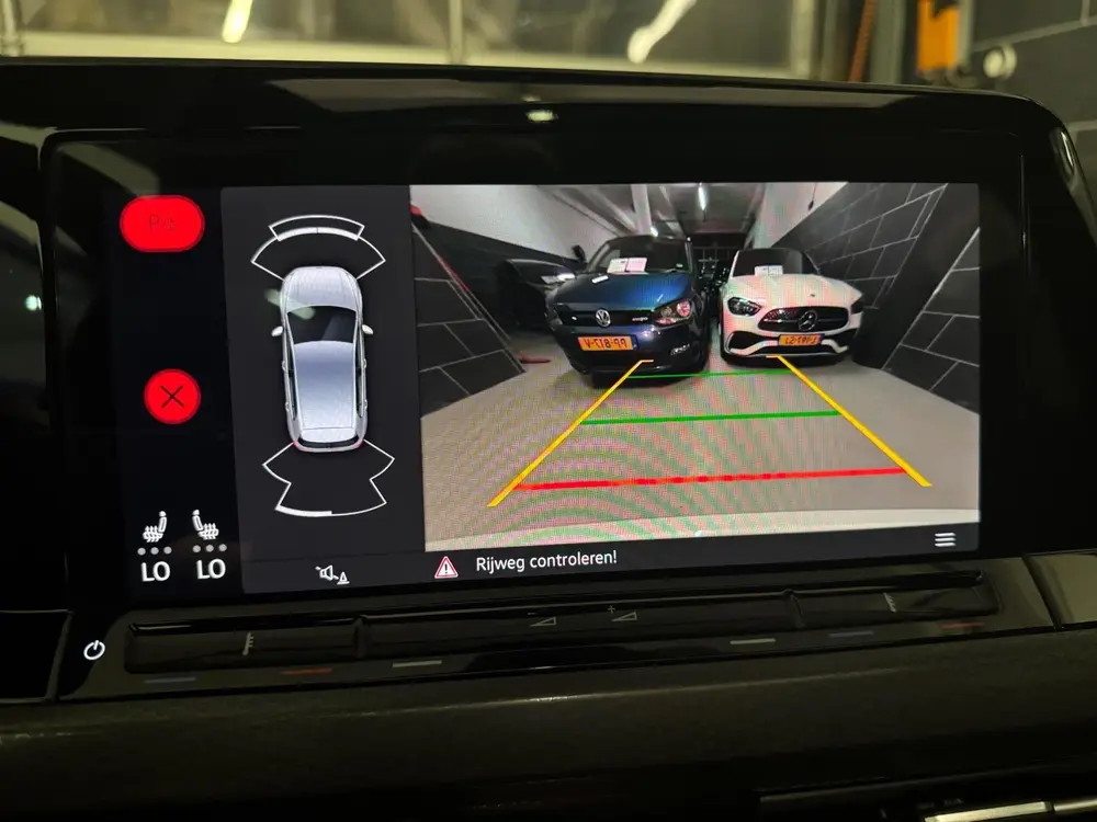 Volkswagen Golf 2.0 TSI GTI - PANO - KEYLESS - H&K - CARPLAY uit 2021, foto 17