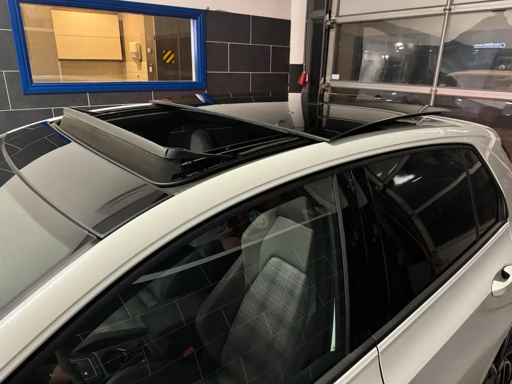 Volkswagen Golf 2.0 TSI GTI - PANO - KEYLESS - H&K - CARPLAY uit 2021, foto 3