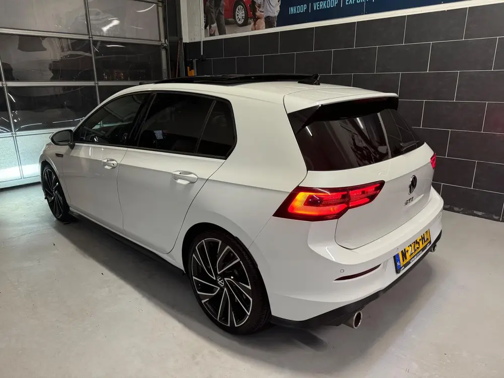 Volkswagen Golf 2.0 TSI GTI - PANO - KEYLESS - H&K - CARPLAY uit 2021, foto 4