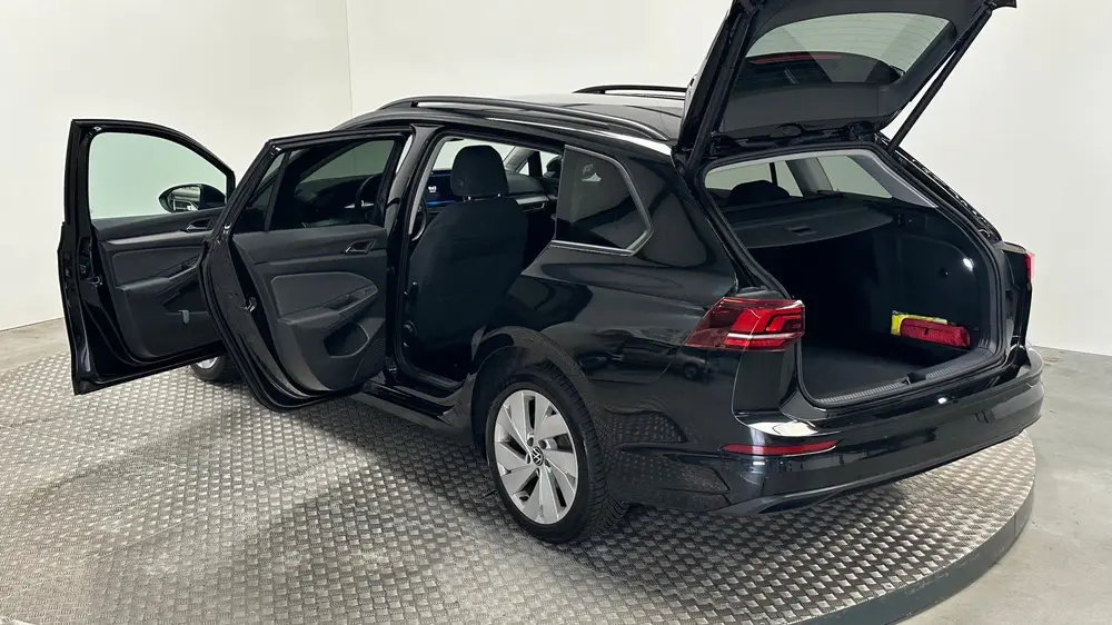 Volkswagen Golf Variant 1.5 eTSI Life Edition benzine automa uit 2024, foto 11