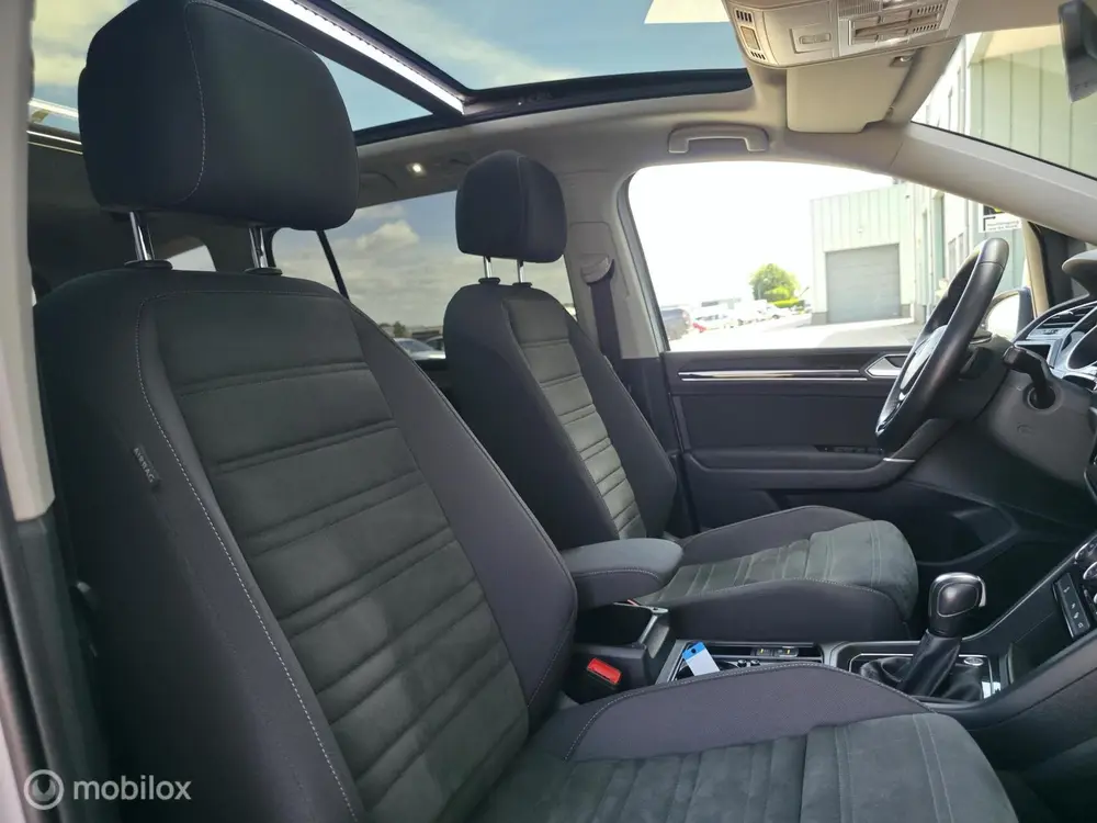 Volkswagen Touran 1.5 TSI R-Line / 5pers / Pano / El. Trekh uit 2020, foto 10