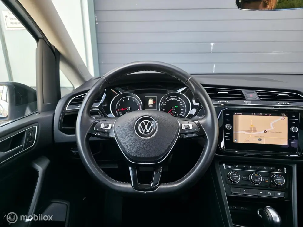 Volkswagen Touran 1.5 TSI R-Line / 5pers / Pano / El. Trekh uit 2020, foto 17