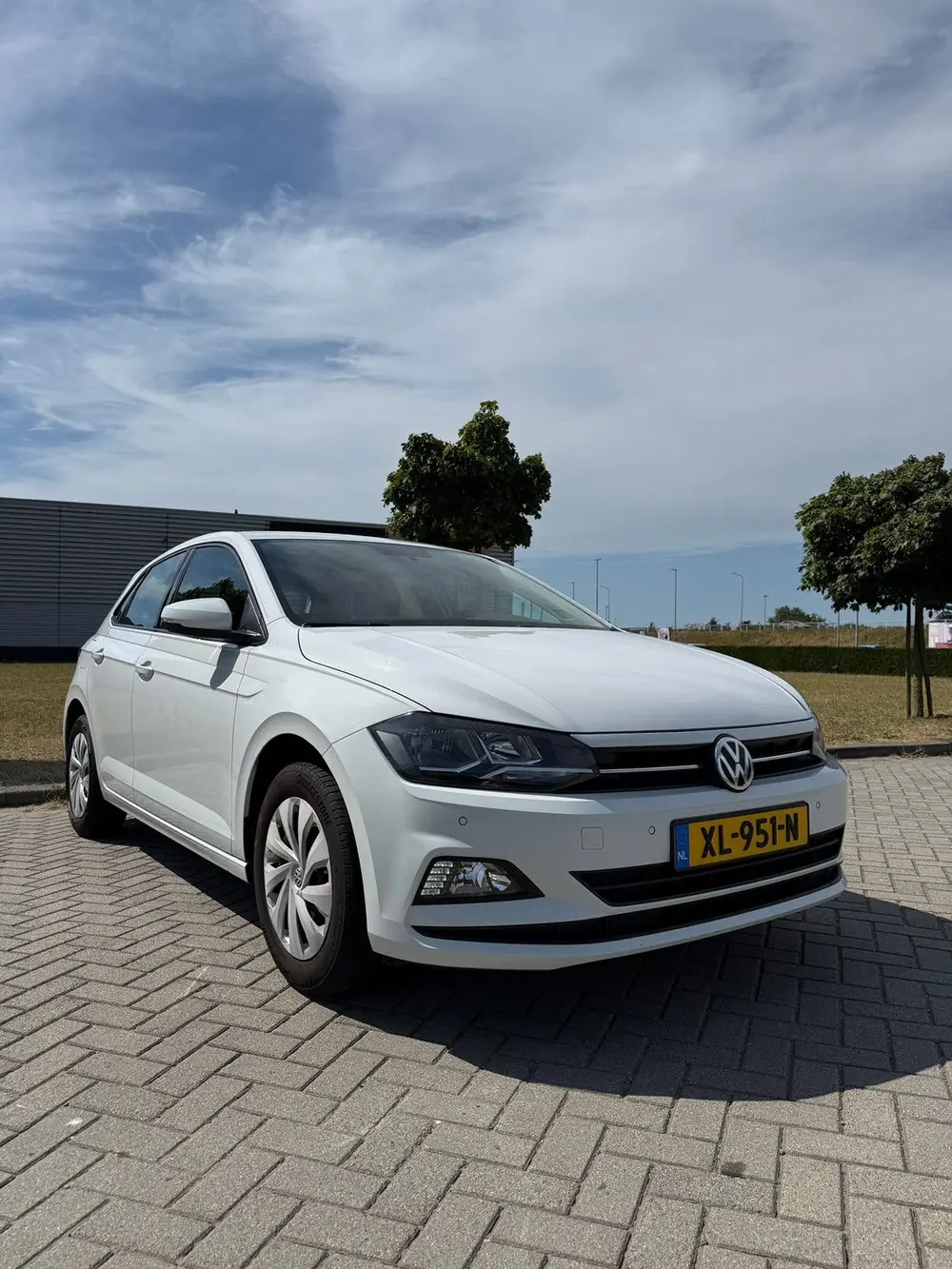 Volkswagen Polo 1.0 MPI 80pk 2019 Wit uit 2019, foto 2