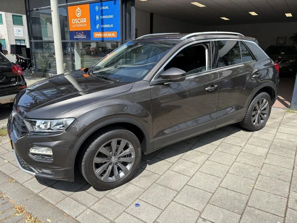 Volkswagen T-Roc 1.0 TSI Style (bj 2019) uit 2019, foto 2