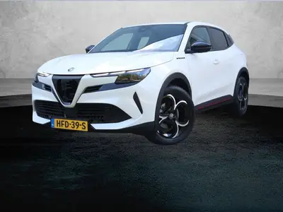 Alfa Romeo Junior 1.2 136pk Hybrid Ibrida Speciale uit 2025