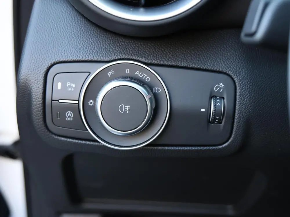 Alfa Romeo Giulia 2.0 T GME AWD Sprint uit 2024, foto 17