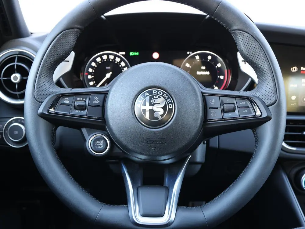 Alfa Romeo Giulia 2.0 T GME AWD Sprint uit 2024, foto 20