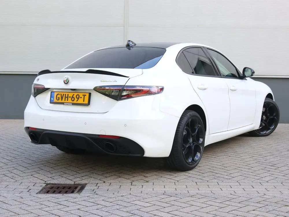 Alfa Romeo Giulia 2.0 T GME AWD Sprint uit 2024, foto 3
