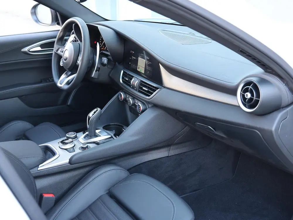 Alfa Romeo Giulia 2.0 T GME AWD Sprint uit 2024, foto 5