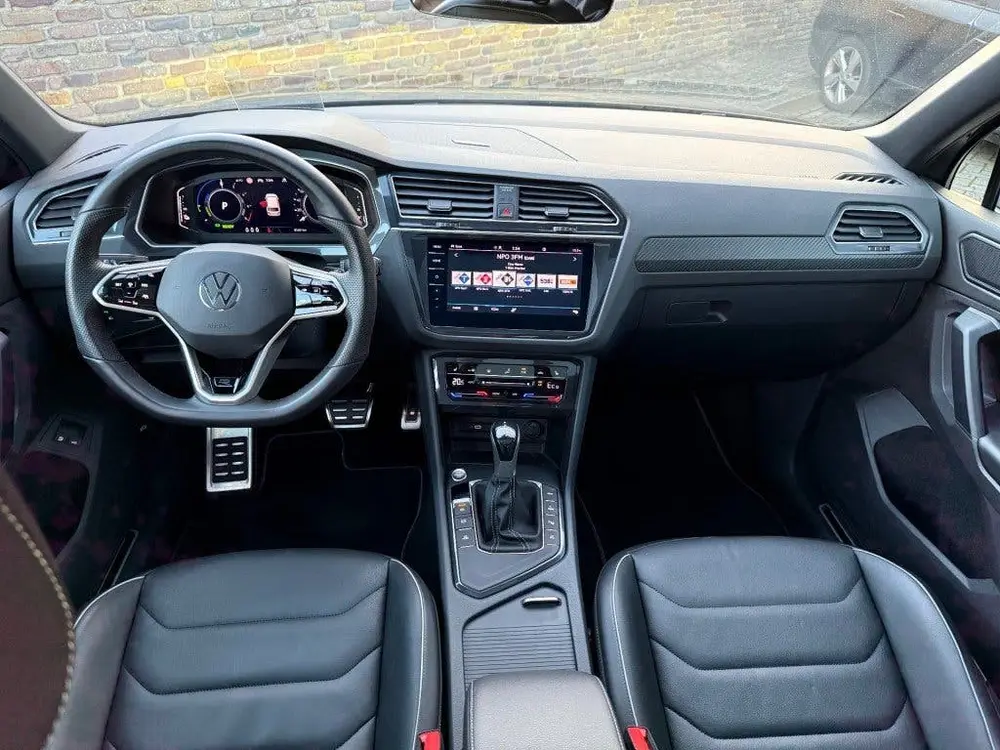 Volkswagen Tiguan 1.4 TSI eHybrid R-LINE Black Style Panodak uit 2022, foto 2