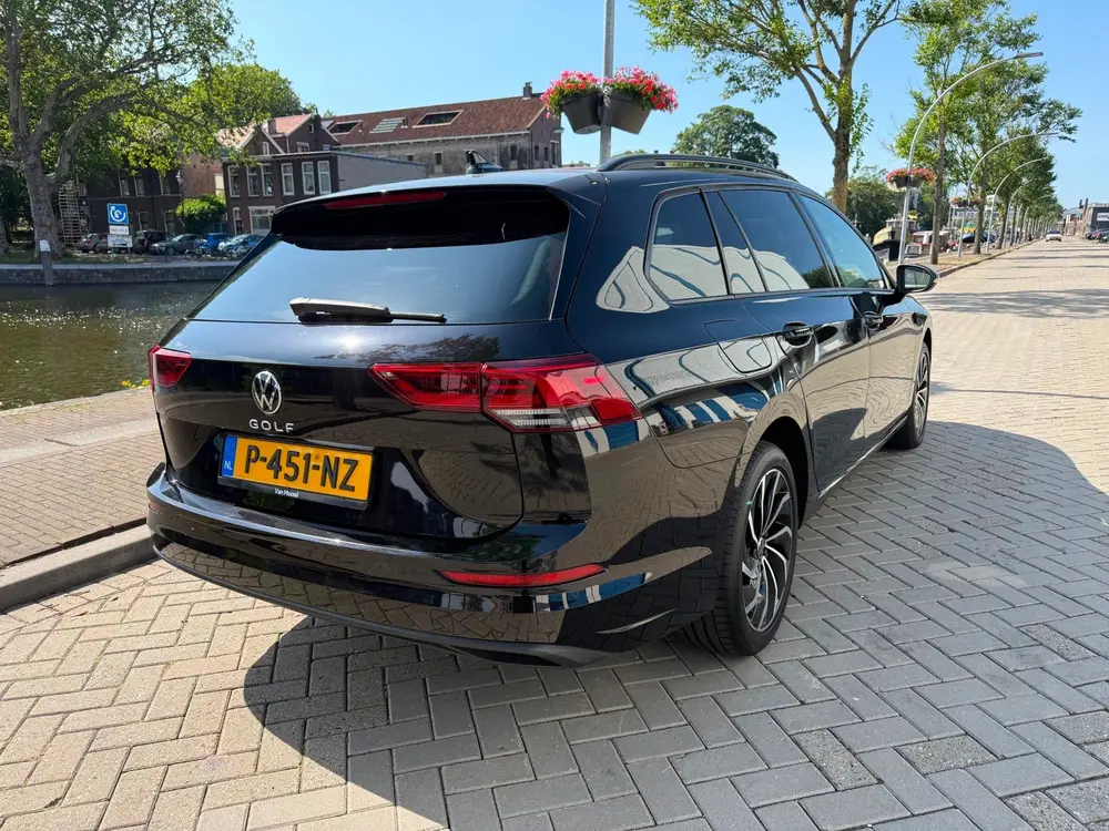 Volkswagen Golf Variant 1.0 eTSI Life Business_Massage_stoel uit 2022, foto 10
