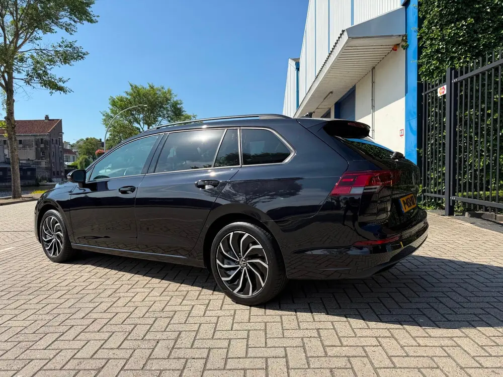 Volkswagen Golf Variant 1.0 eTSI Life Business_Massage_stoel uit 2022, foto 11