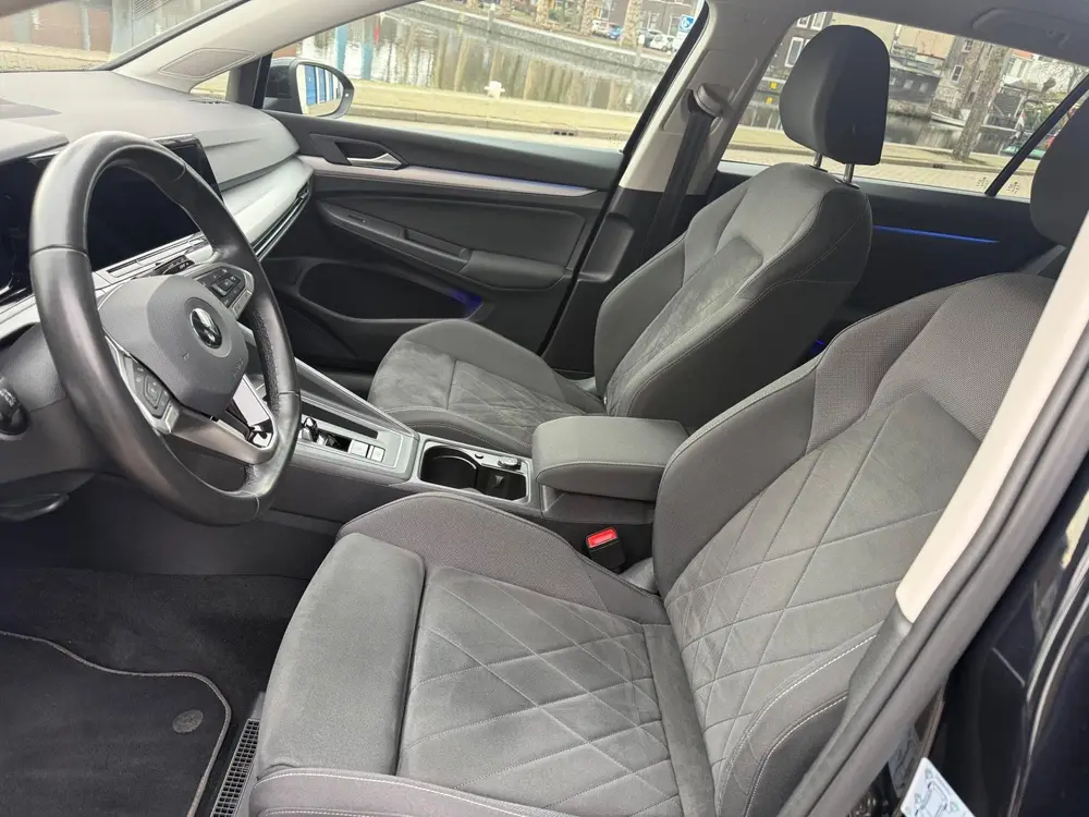 Volkswagen Golf Variant 1.0 eTSI Life Business_Massage_stoel uit 2022, foto 3