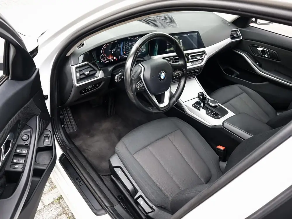 BMW 3-Serie 3 Serie Touring 320i Business Edition 1e-Eig. & Dealer-O uit 2021, foto 3