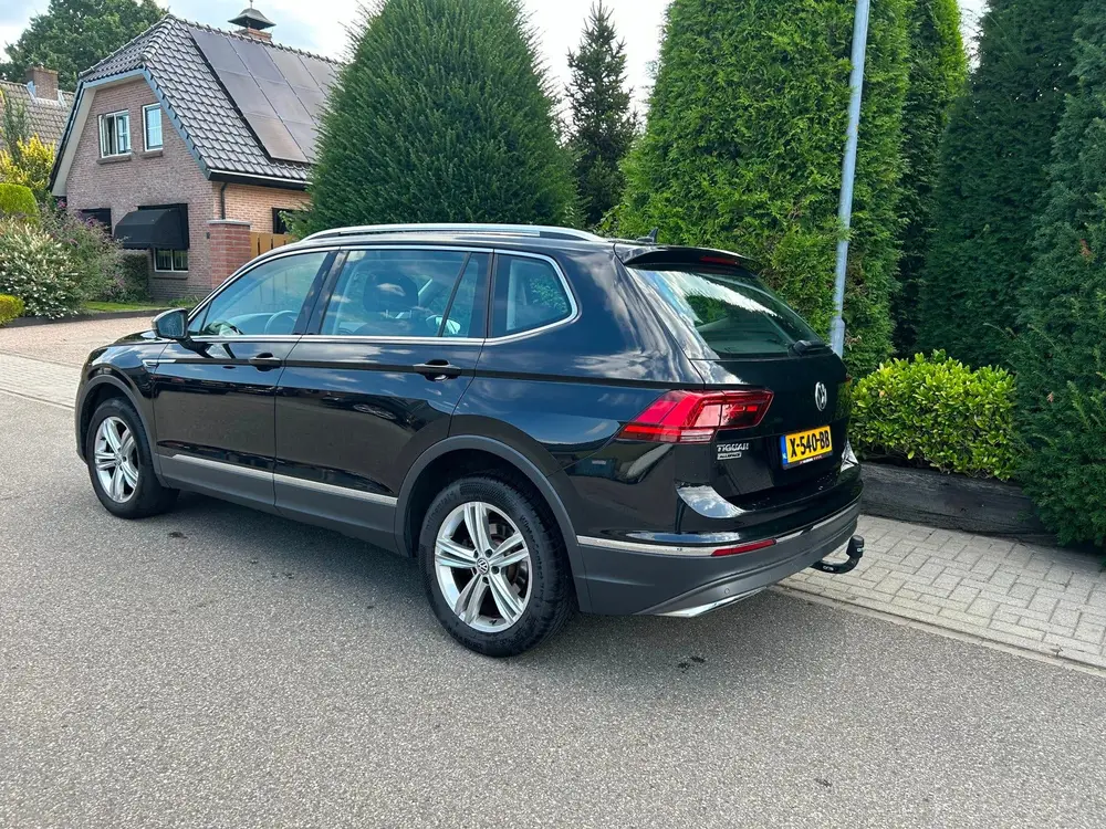Volkswagen Tiguan Allspace 1.5 TSI Highline uit 2021, foto 2