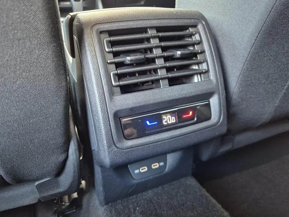 Volkswagen Golf 1.5 TSI Life Business | BTW | Carplay | Trekhaak | Camera | Navi Golf 1.5 TSI Life Business | BTW | Carplay | Trek uit 2023, foto 12