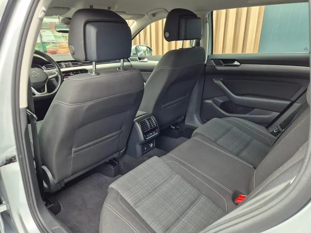 Volkswagen Passat Variant 1.5 TSI Business DSG | Virtual | LED | Elek. Achterklep Passat Variant 1.5 TSI Business DSG | Virtual | L uit 2021, foto 10